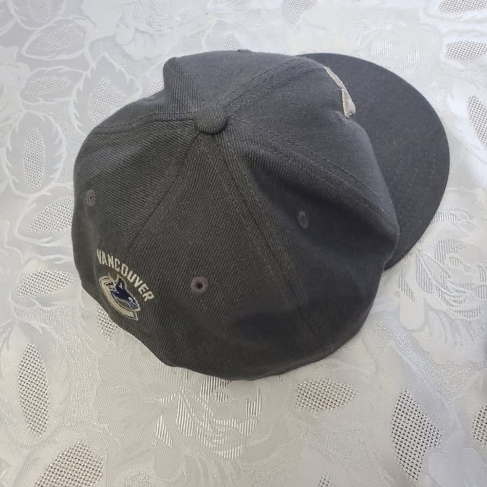 Vancouver Canucks Cap Adult one size